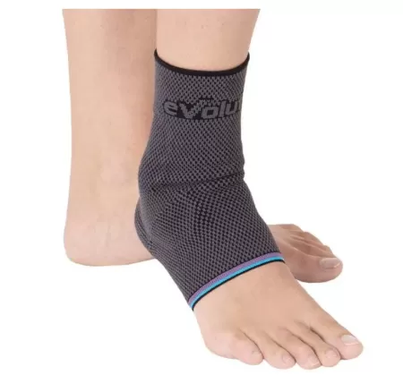 Бандаж компрессионный на голеностопный сустав  Тривес Т-8681 Evolution 