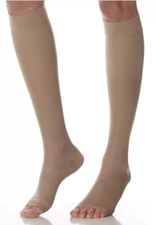 Гольфы компрессионные Ergoforma 322 мужские 2 класс компрессии с закрытым носком плотные бежевые 